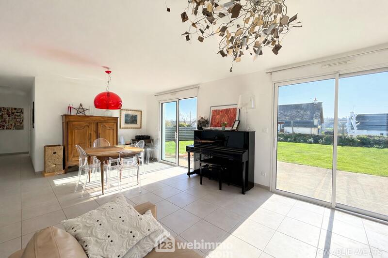 Maison - 90 m² - 5 pièces