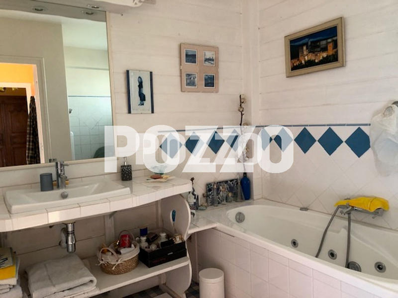 Maison - 160 m² - 5 pièces