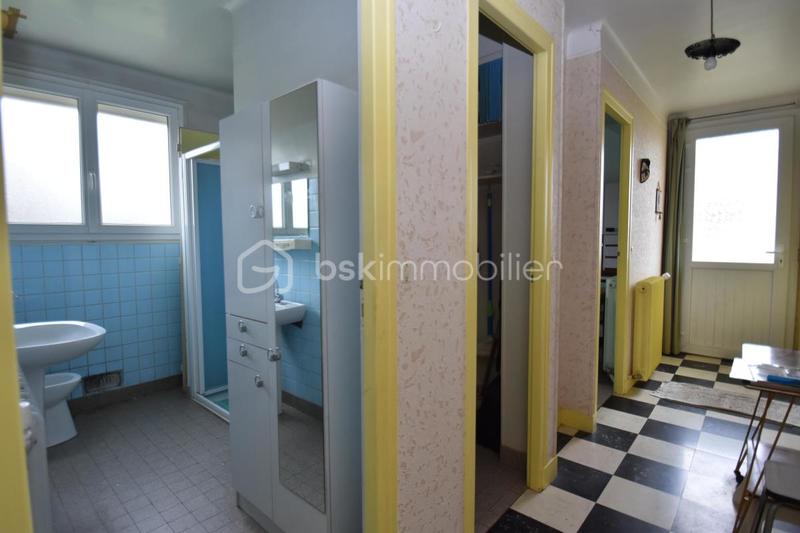 Maison traditionnelle - 90 m² - 4 pièces