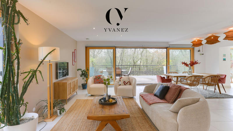 Maison - 166 m² - 7 pièces