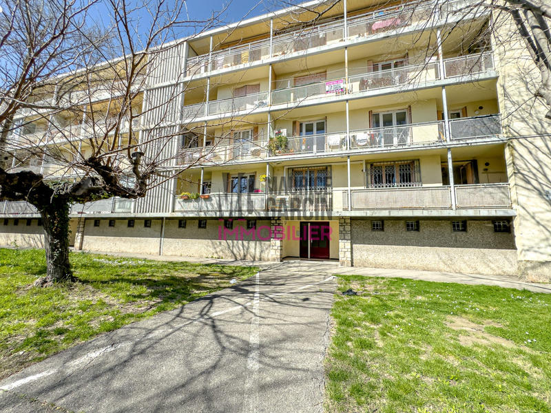 Appartement - 75 m² - 4 pièces