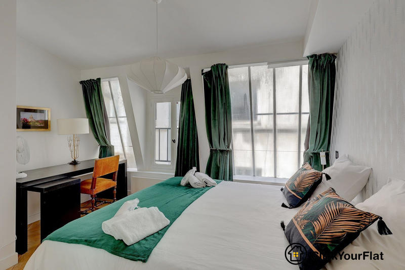 Local commercial - 90 m² - 3 pièces