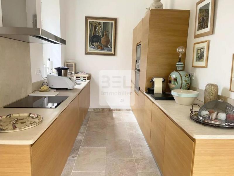 Maison de ville - 235 m² - 7 pièces