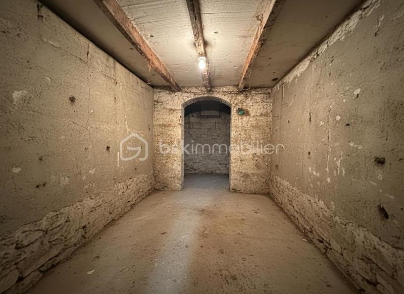 Maison - 240 m² - 10 pièces