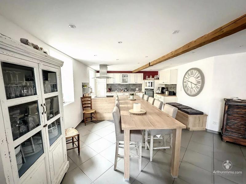 Maison - 122 m² - 4 pièces