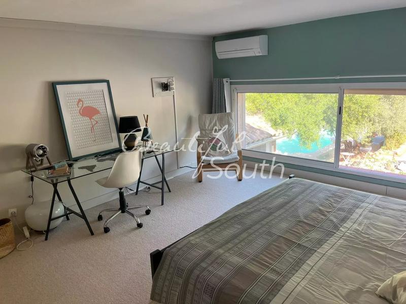 Gîte - 630 m² - 25 pièces