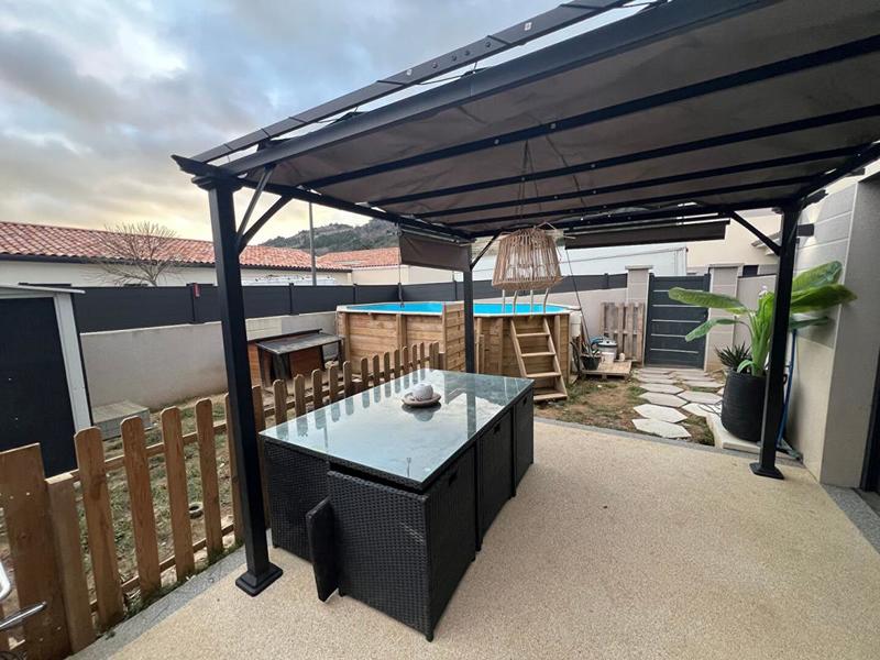 Maison - 96 m² - 4 pièces