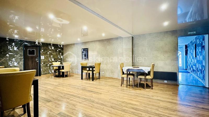 Bureau - 462 m² - 8 pièces