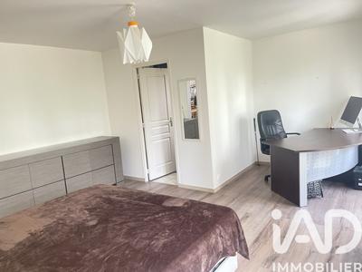 Maison - 240 m² - 7 pièces