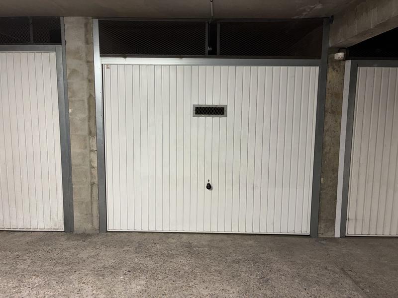 Parking / Garage - 13 m²