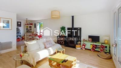 Maison - 97 m² - 5 pièces