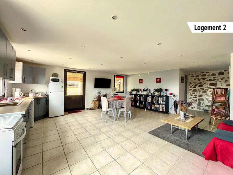 Maison - 250 m² - 10 pièces