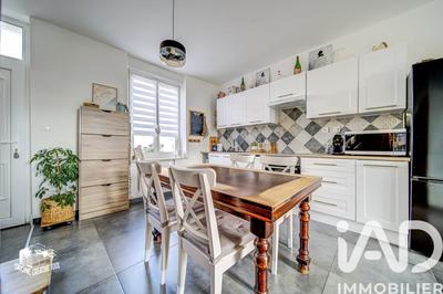 Maison - 82 m² - 4 pièces