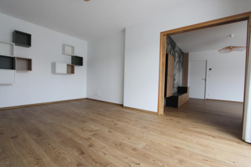 Maison - 121 m² - 6 pièces