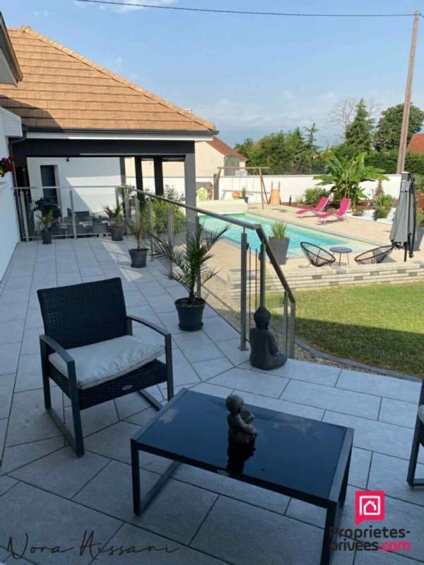 Maison - 180 m² - 6 pièces