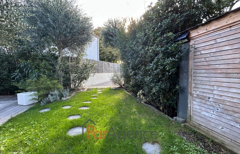 Maison - 177 m² - 7 pièces