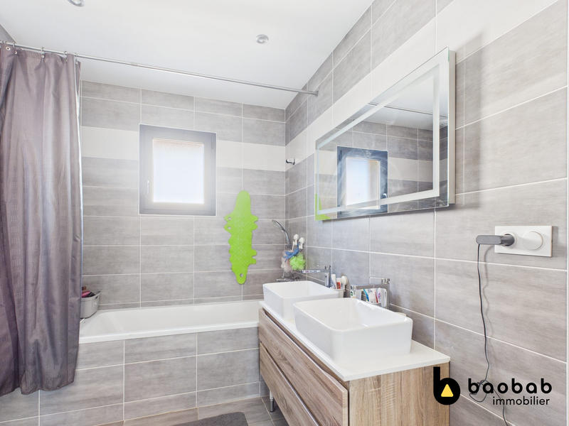 Villa - 127 m² - 5 pièces