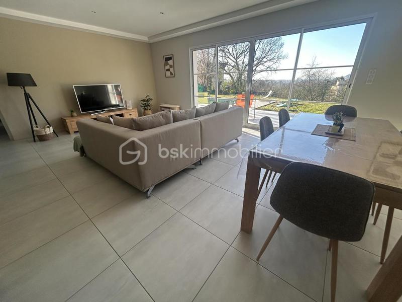 Maison - 138 m² - 5 pièces