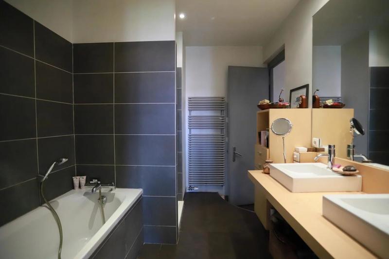 Appartement - 90 m² - 3 pièces