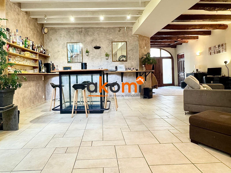 Maison - 180 m² - 5 pièces