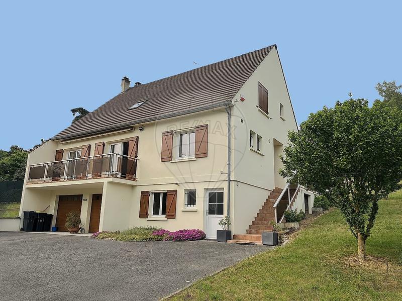 Maison - 166 m² - 7 pièces
