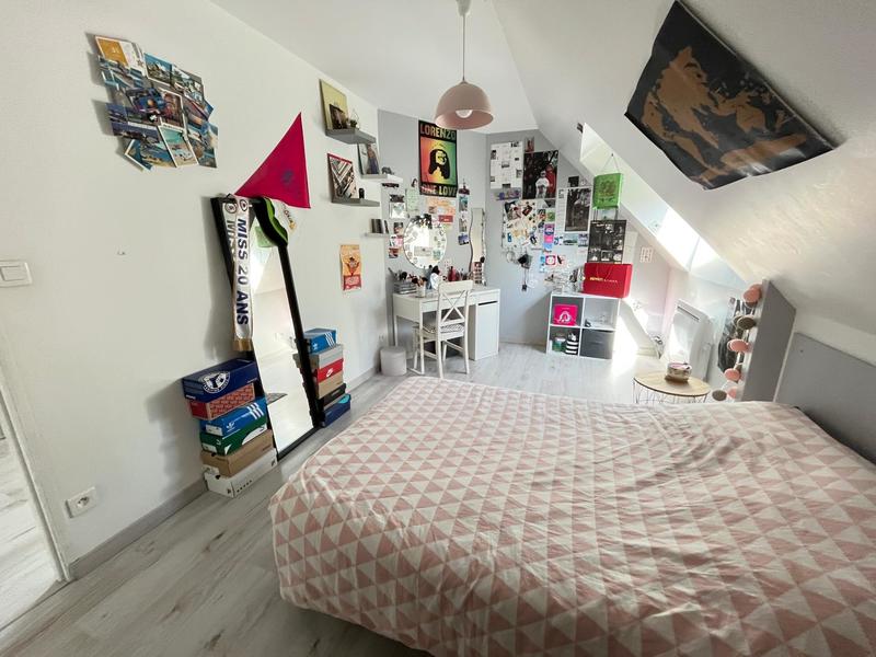 Maison - 178 m² - 10 pièces