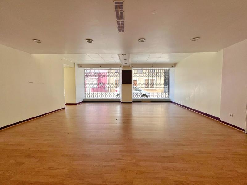 Local commercial - 70 m² - 2 pièces