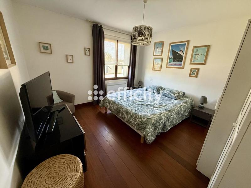 Pavillon - 147 m² - 7 pièces