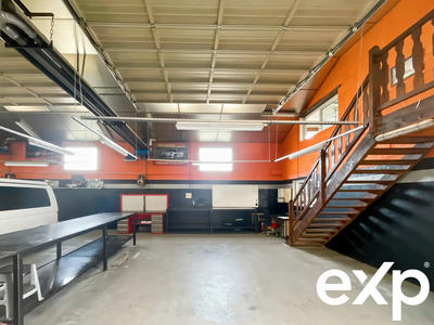 Local commercial - 156 m² - 4 pièces