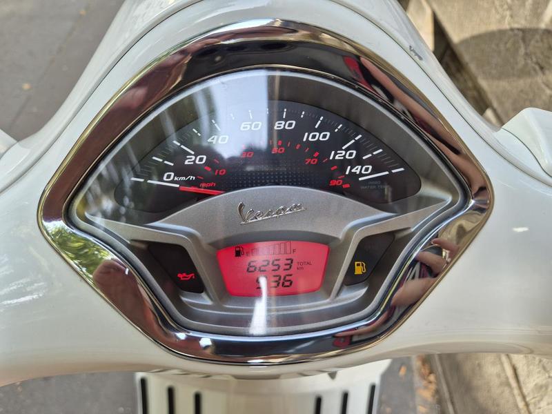 Vespa Gts 125