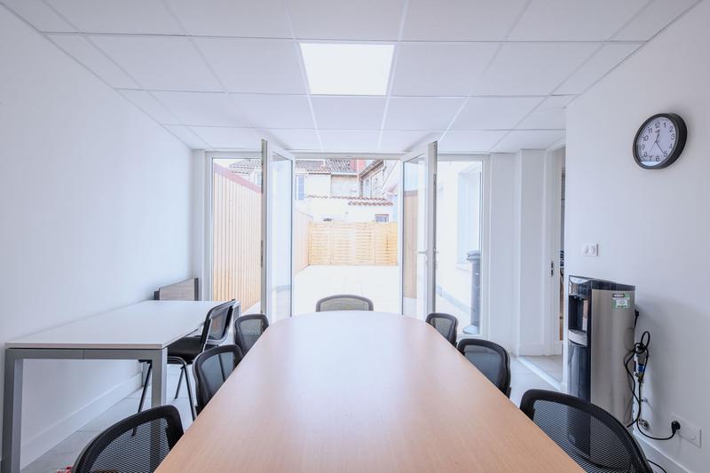 Local d'activités - 493 m²