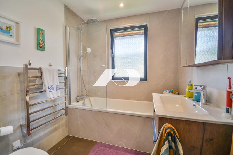 Châlet - 180 m² - 7 pièces