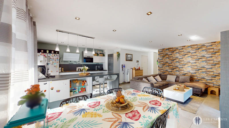 Appartement - 81 m² - 4 pièces