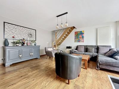 Maison - 177 m² - 6 pièces