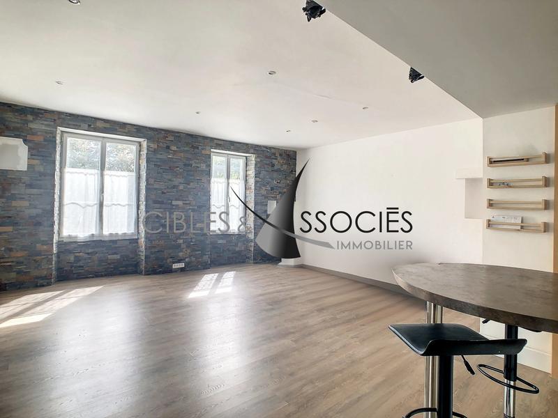 Maison traditionnelle - 85 m² - 4 pièces