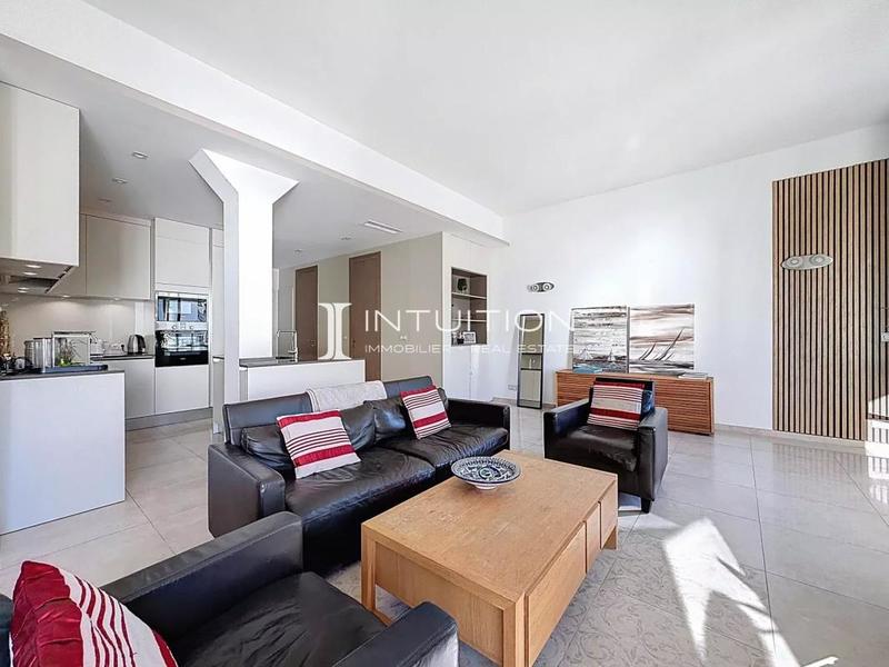 Appartement - 105 m² - 4 pièces