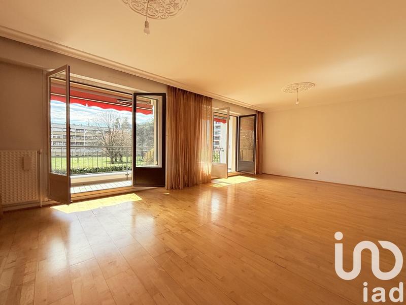 Appartement - 101 m² - 5 pièces