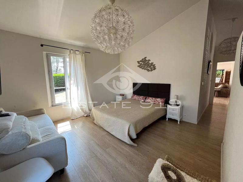 Villa - 210 m² - 7 pièces