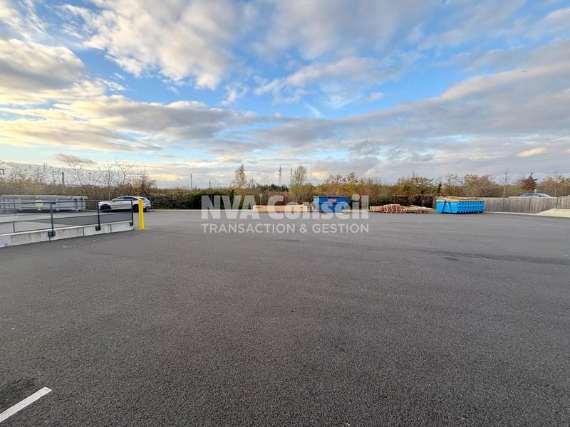 Entrepôt - 2 887 m²