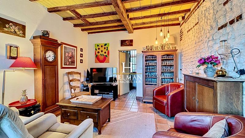 Maison - 159 m² - 7 pièces