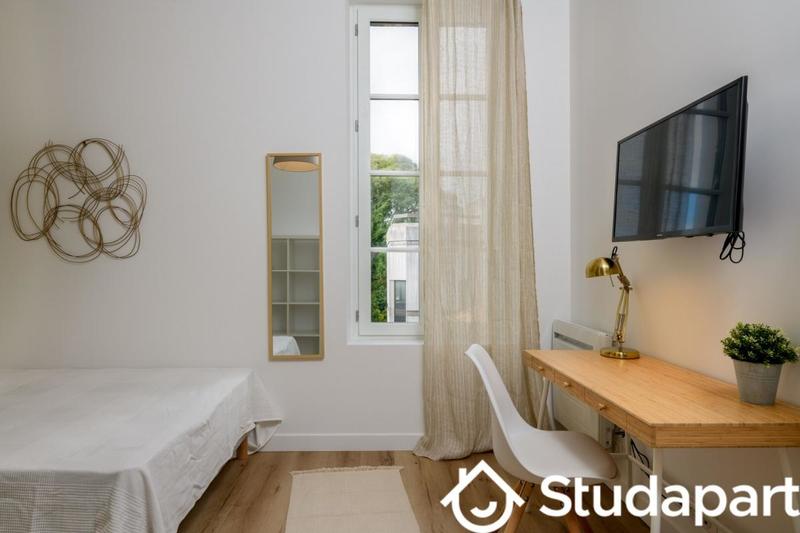 Chambre - 10 m² - 1 pièce