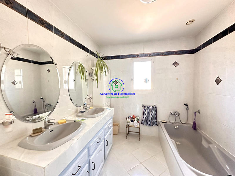 Villa - 152 m² - 6 pièces