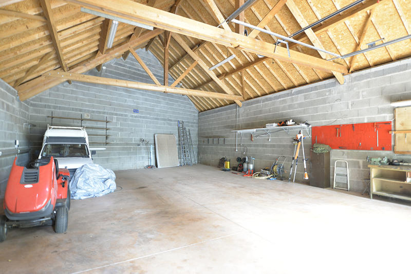 Maison - 290 m² - 7 pièces