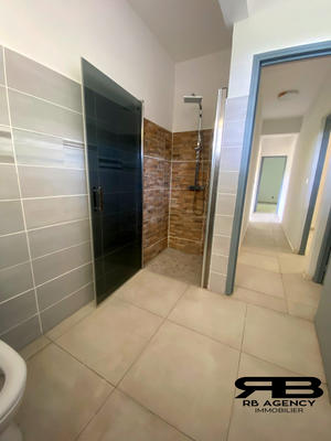 Appartement - 93 m² - 4 pièces