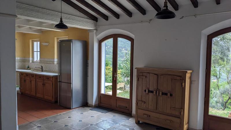 Maison - 220 m² - 8 pièces