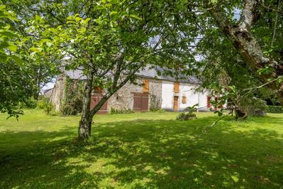 Maison - 290 m² - 9 pièces