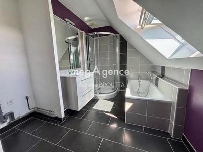 Maison de ville - 92 m² - 4 pièces