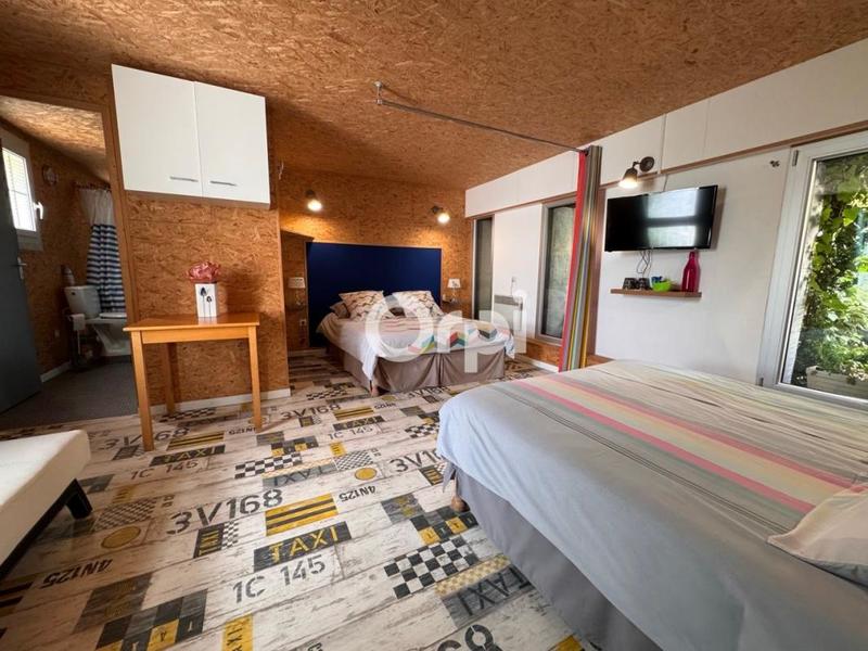 Maison - 338 m² - 6 pièces