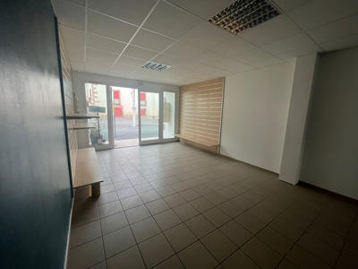 Local commercial - 58 m² - 3 pièces