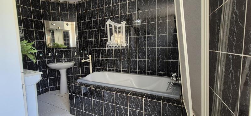 Villa - 203 m² - 11 pièces